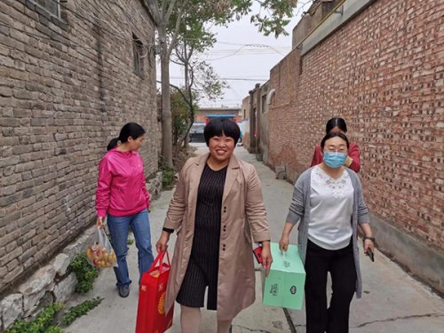 走访送温暖，真情慰天使——河南誉美肾病医院走访慰问护士及家属